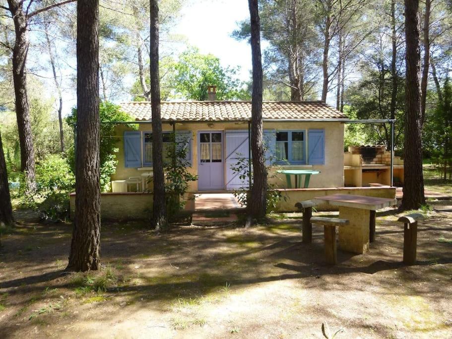 Maisonnette En Pleine Nature Le Beausset Exterior foto